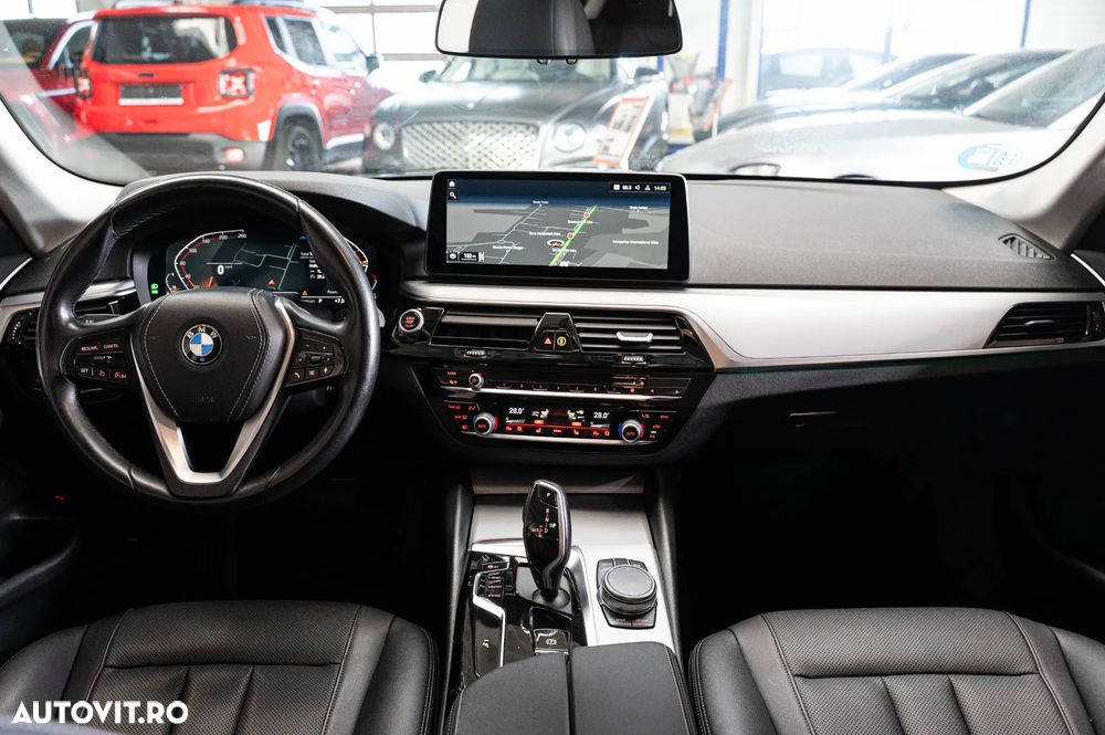 BMW Seria 5 520d Aut. Luxury Line - 8