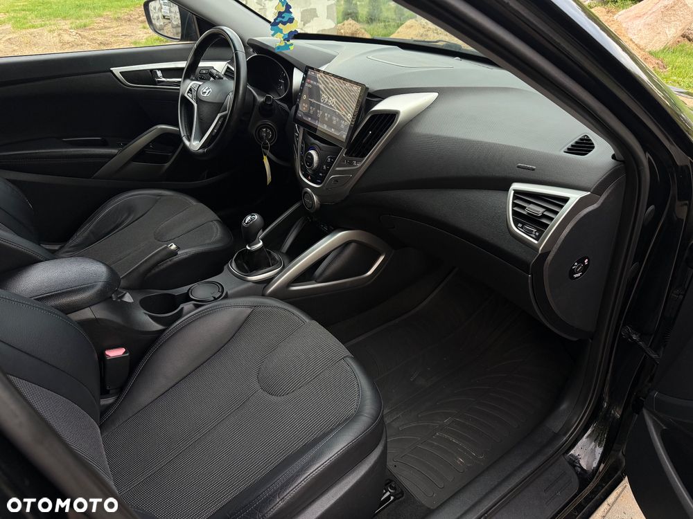Hyundai Veloster 1.6 GDI Style - 11
