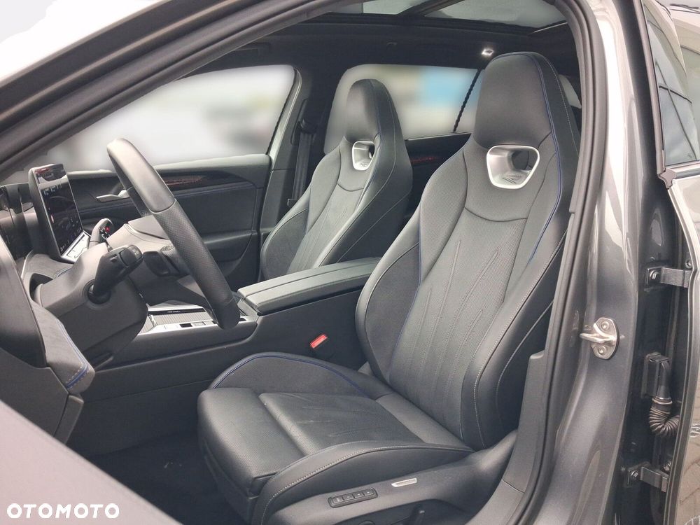 Volkswagen Passat - 25