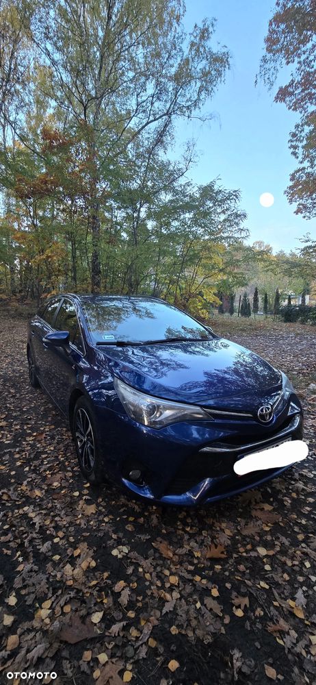 Toyota Avensis 2.0 D-4D Premium - 3