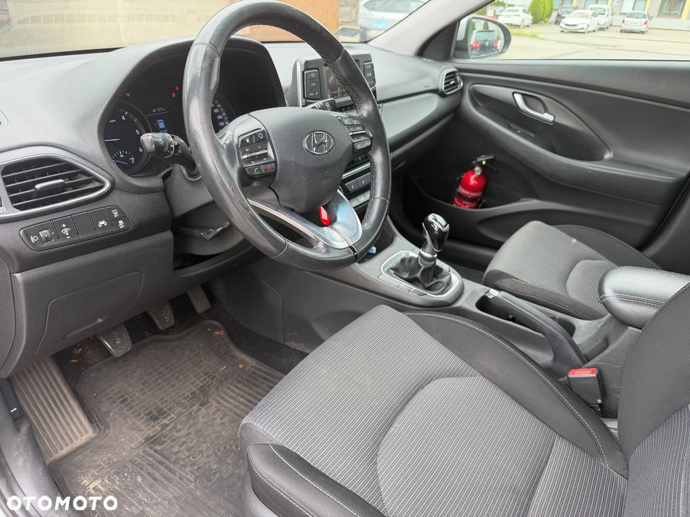 Hyundai i30 1.6 D Comfort - 12