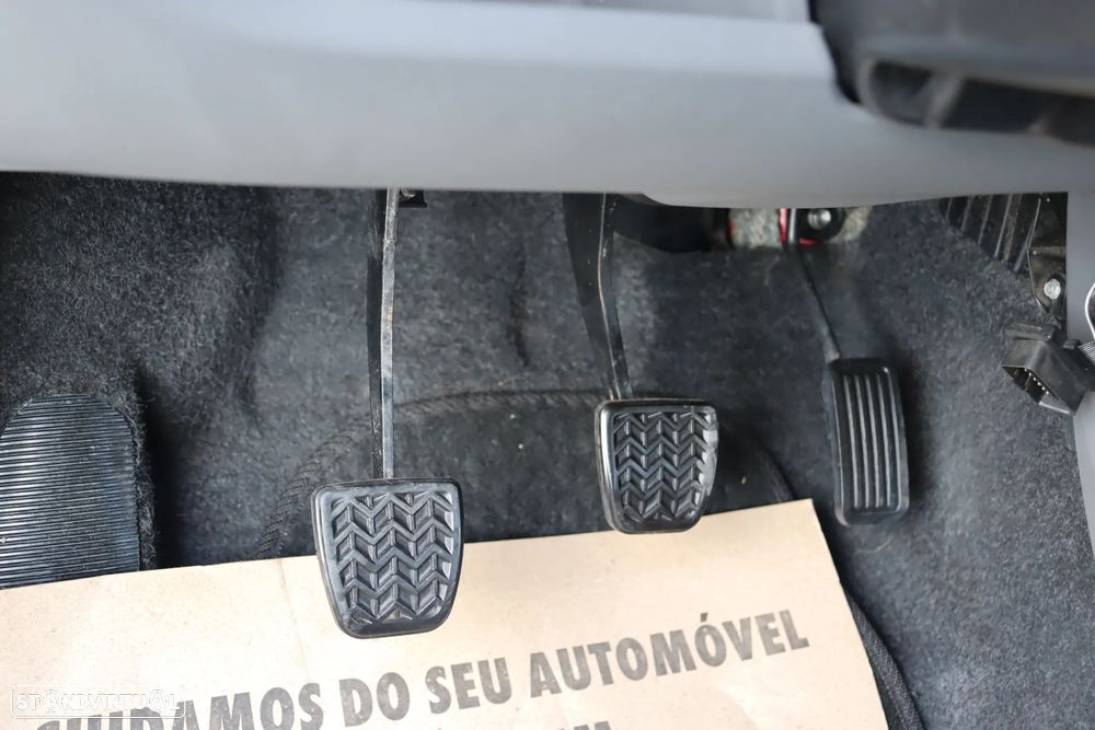 Peugeot 107 1.0 Urban - 19