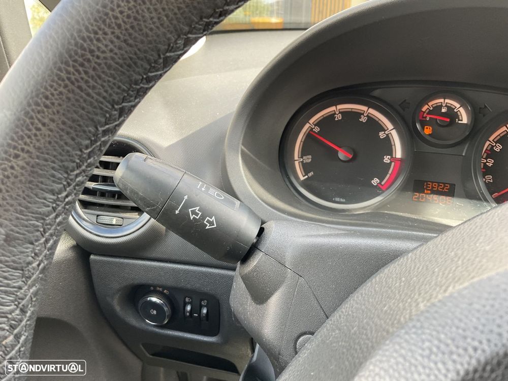 Opel Corsa 1.3 CDTi Enjoy - 33