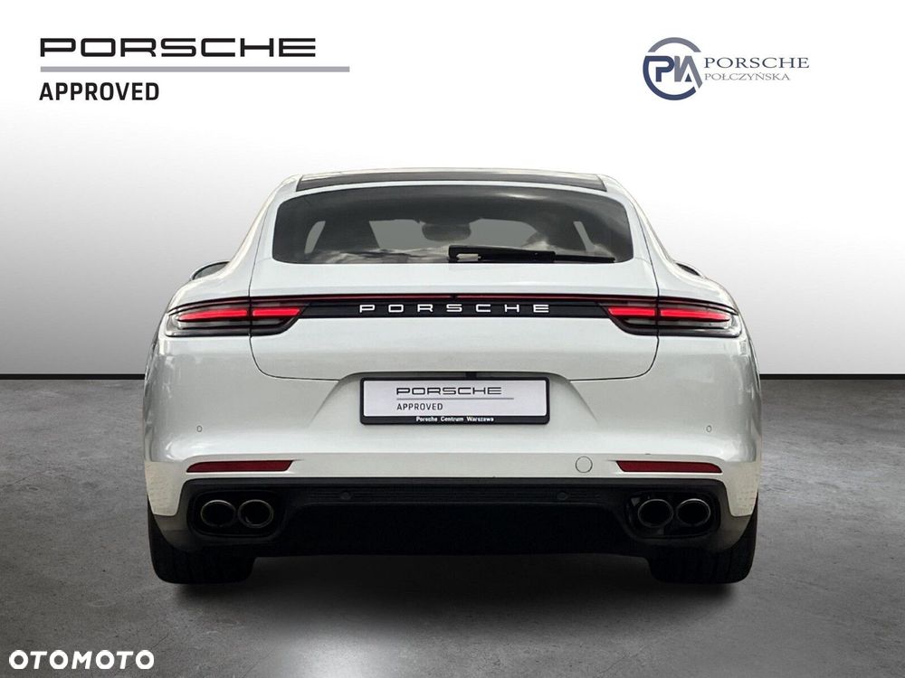 Porsche Panamera - 4