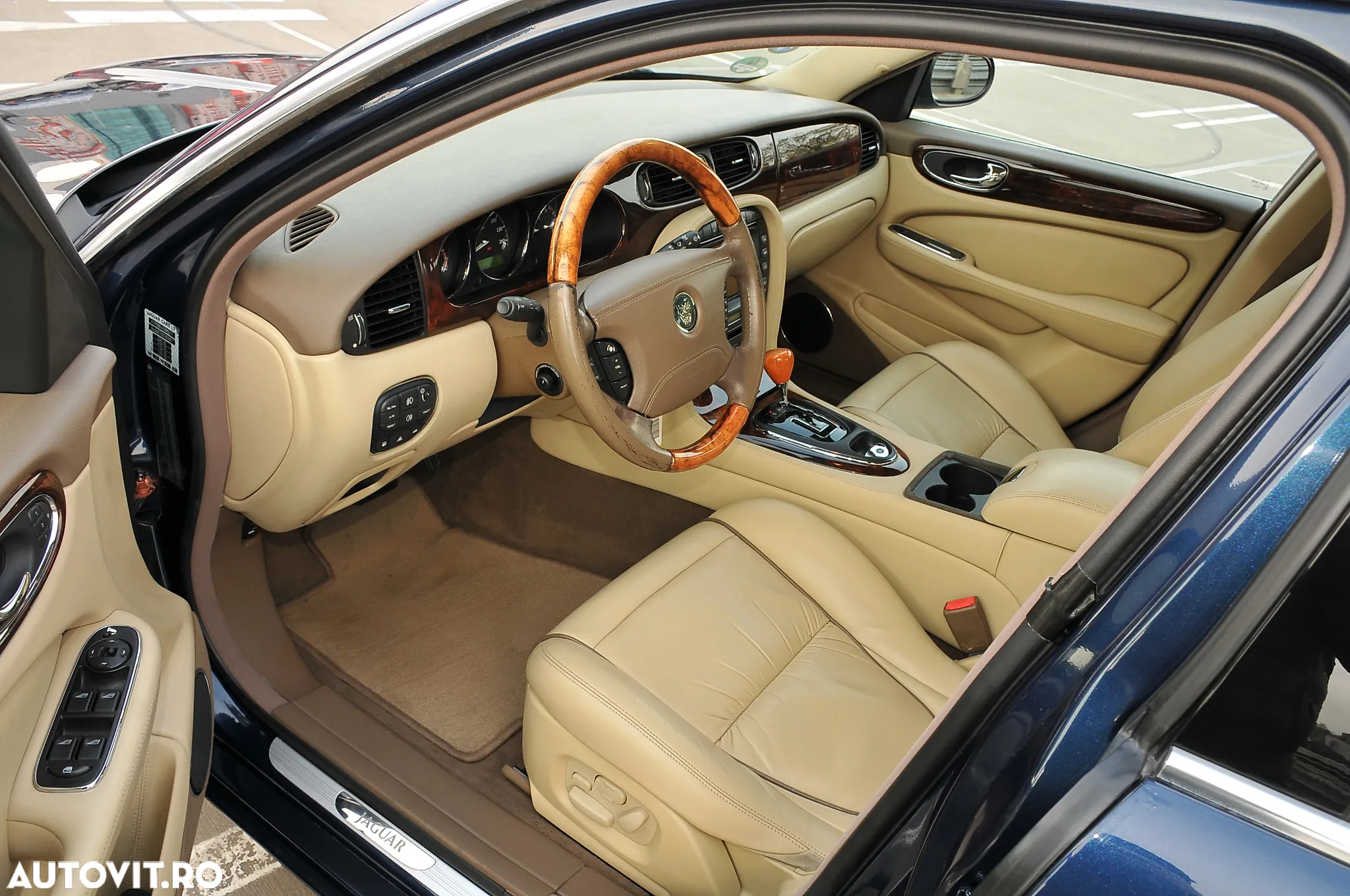Jaguar XJ XJ6 2.7 Twin Turbo Diesel (LWB) Sovereign Last Edition - 6