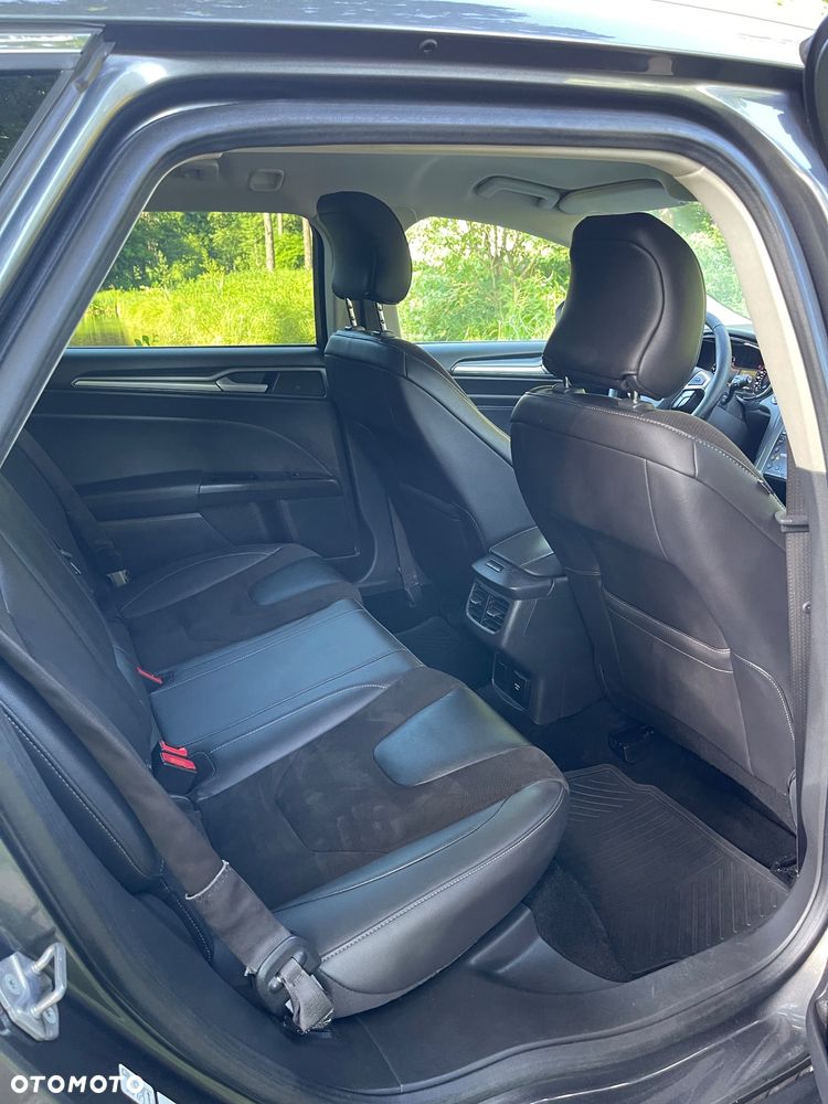 Ford Mondeo 2.0 TDCi Titanium - 12