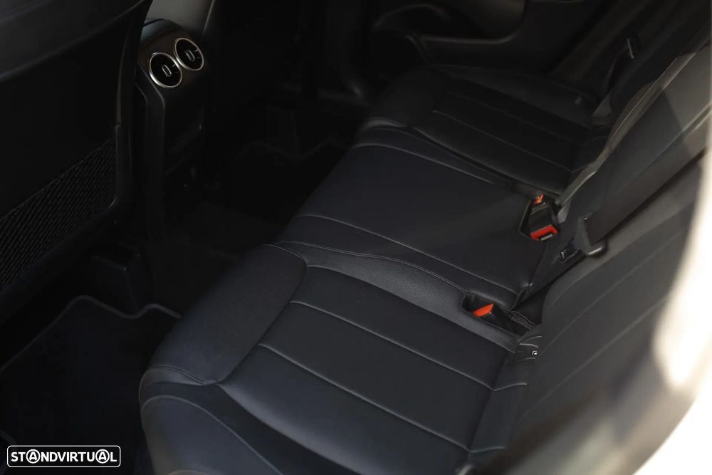 Mercedes-Benz GLA 250 e 8G-DCT Progressive - 28