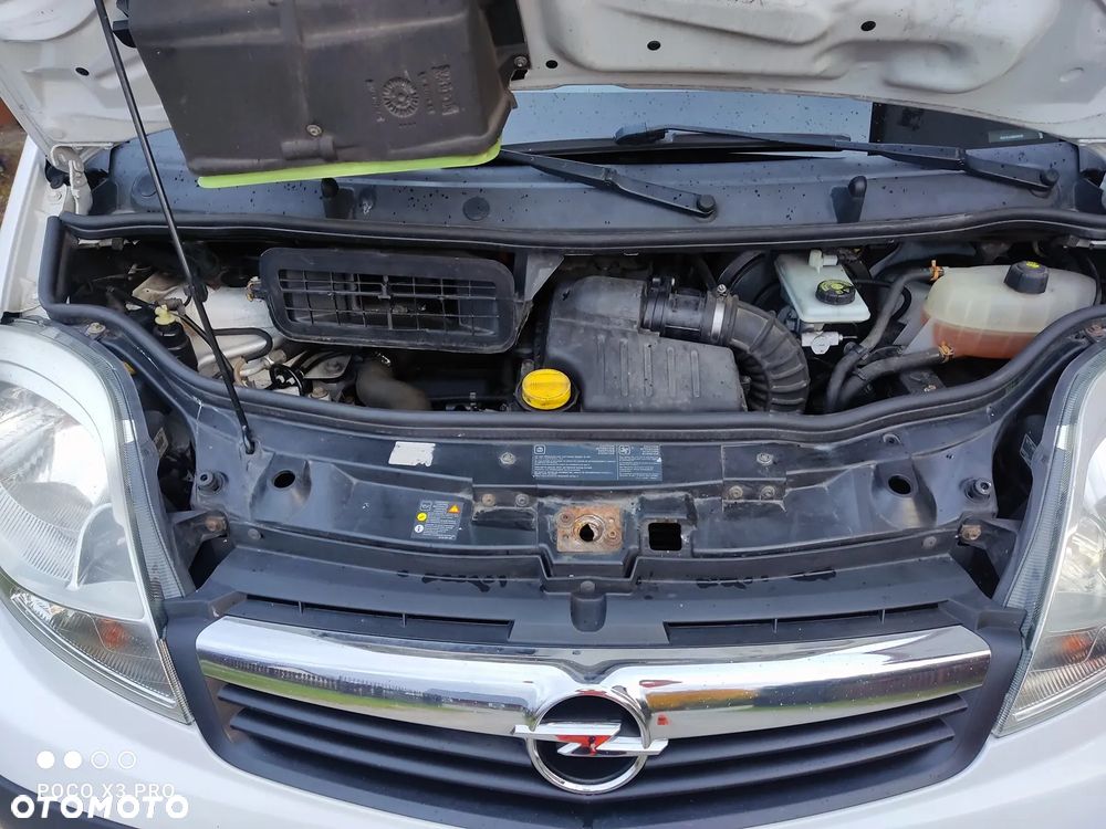 Opel Vivaro - 9