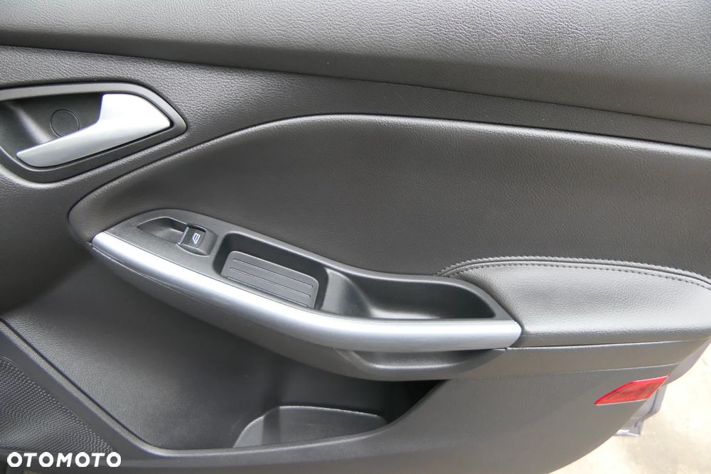 Ford Focus 1.6 Ti-VCT Titanium - 13