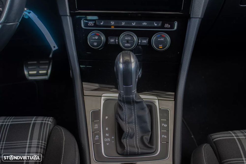 VW Golf 2.0 TDi GTD DSG - 20