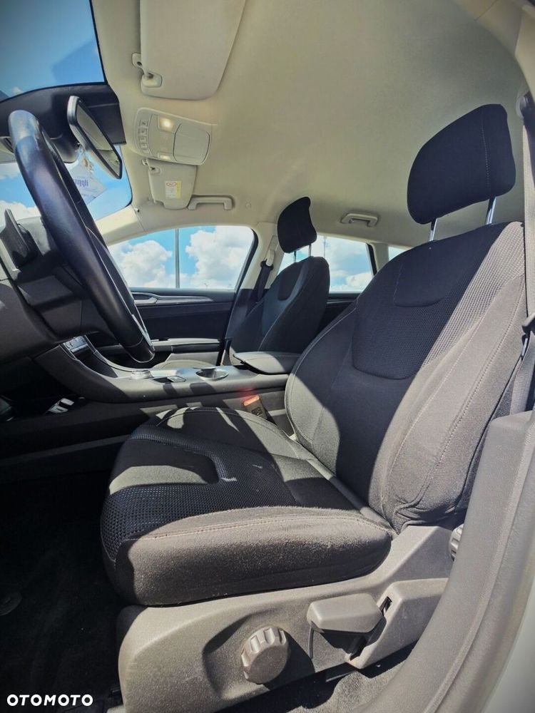 Ford Mondeo - 22