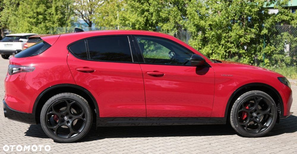 Alfa Romeo Stelvio - 5