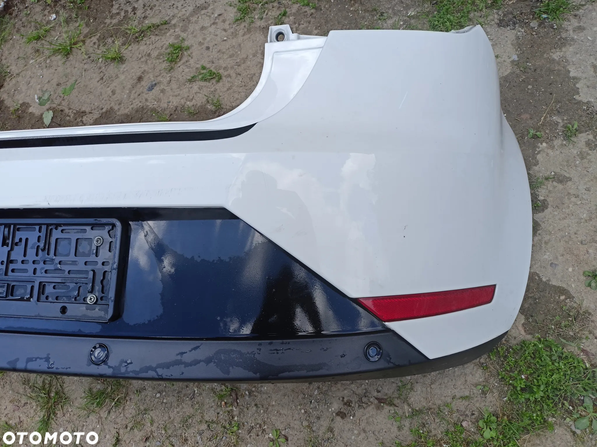 Zderzak tył Seat Ibiza IV 6J 2013-17 biały LB9A 3d, z czujnikami parkowania + belka - 7