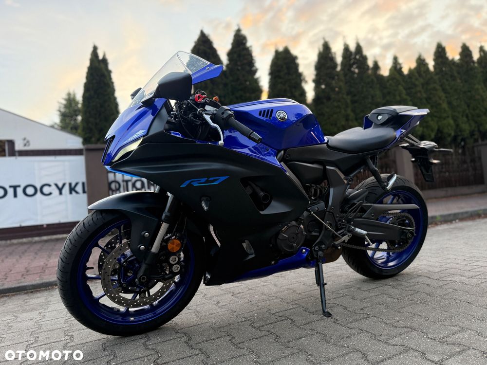 Yamaha R7 - 16