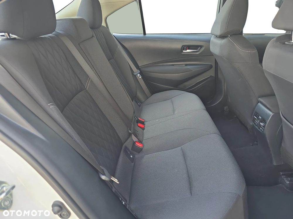 Toyota Corolla - 24