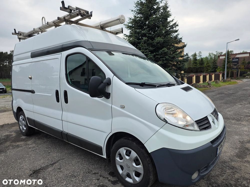 Renault Trafic - 16