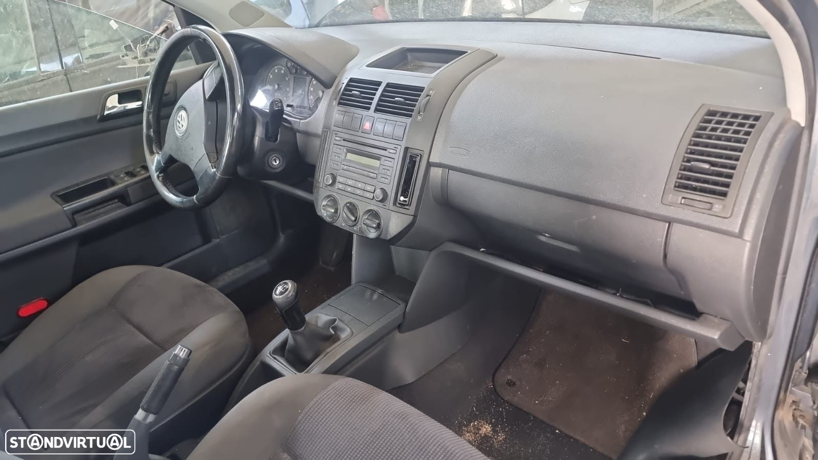 VW Polo 9N2 1.2i de 2007 disponível para peças - 5