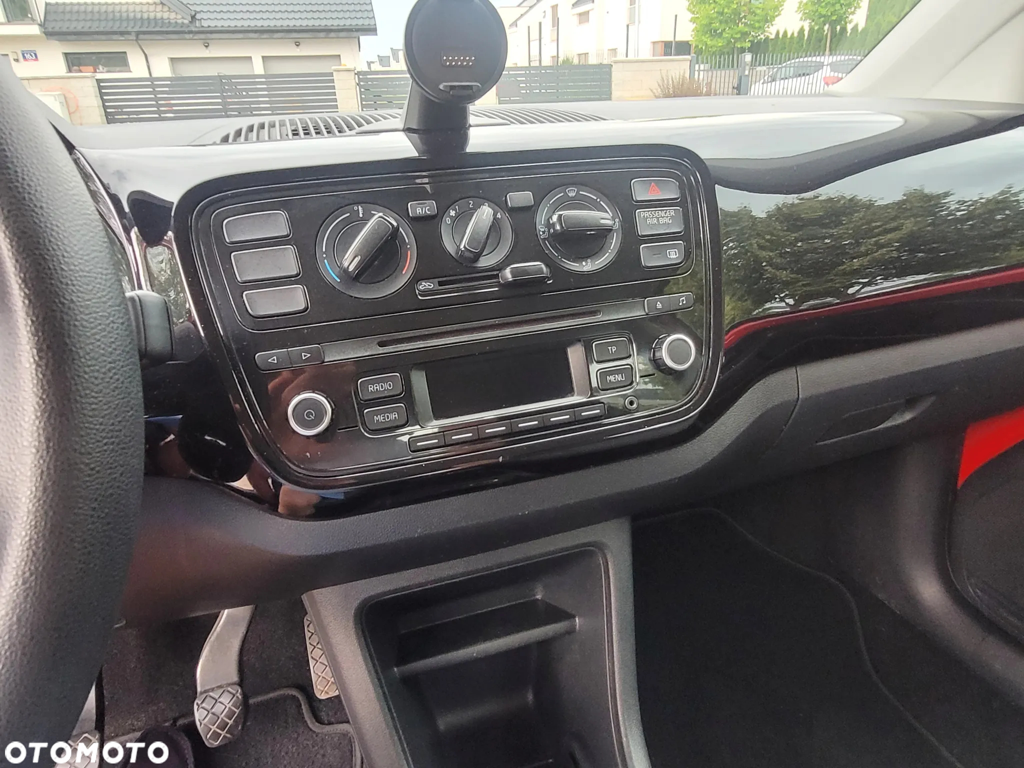 Volkswagen up! 1.0 high - 21