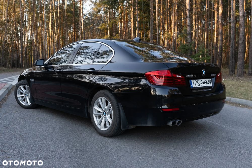 BMW Seria 5 528i - 3