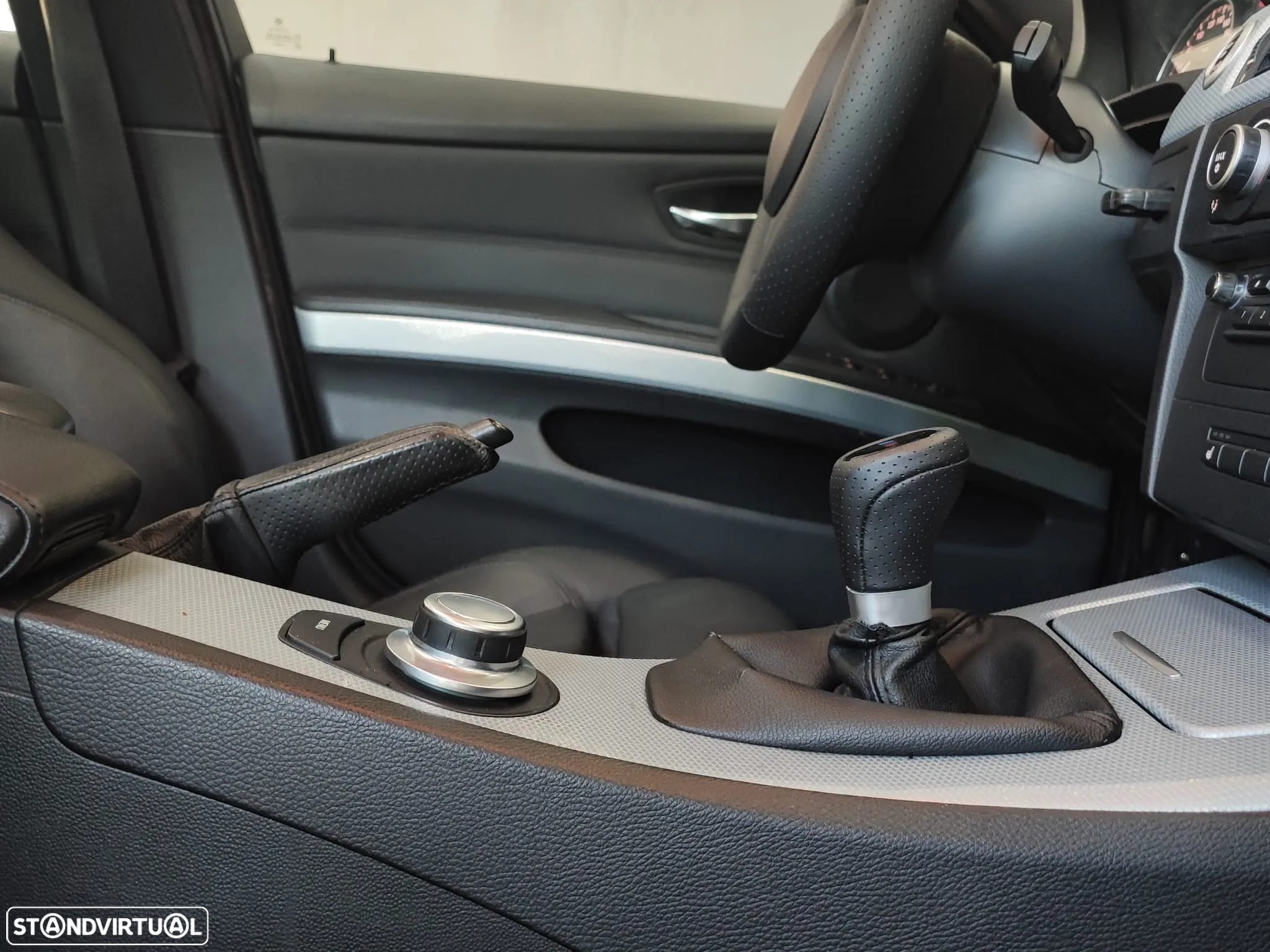 BMW 320 d Touring Navigation Sport - 37