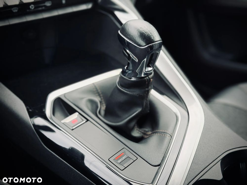 Peugeot 5008 1.6 BlueHDi Allure 7os - 33