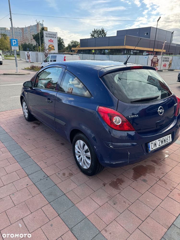 Opel Corsa 1.2 16V Essentia - 4