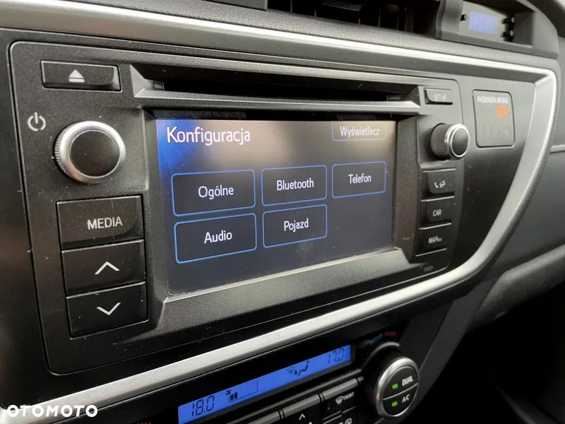 Toyota Auris - 30