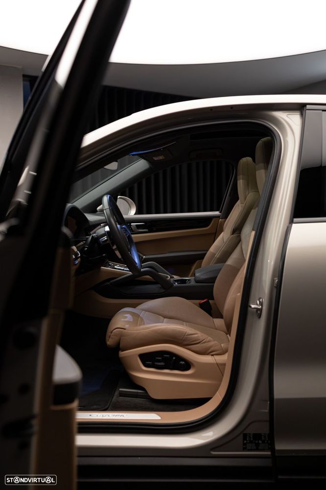 Porsche Cayenne Coupé E-Hybrid - 50