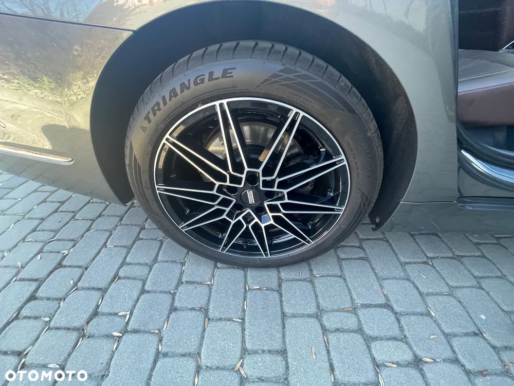 BMW Seria 7 740Le iPerformance - 23