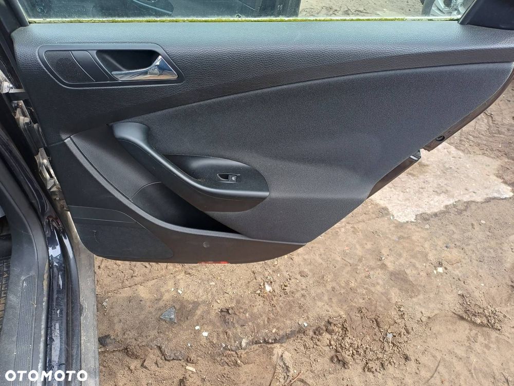 BOCZKI DRZWI KOMPLET VOLKSWAGEN PASSAT B6 KOMBI - 3