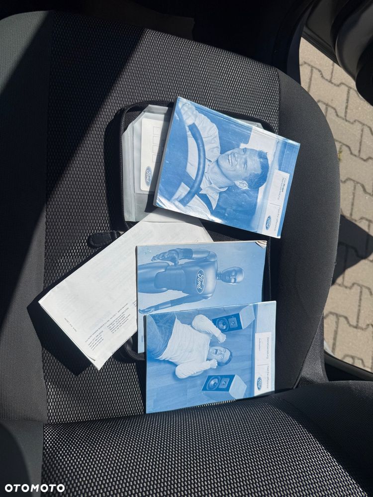Ford Kuga 2.0 TDCi 2x4 Trend - 21