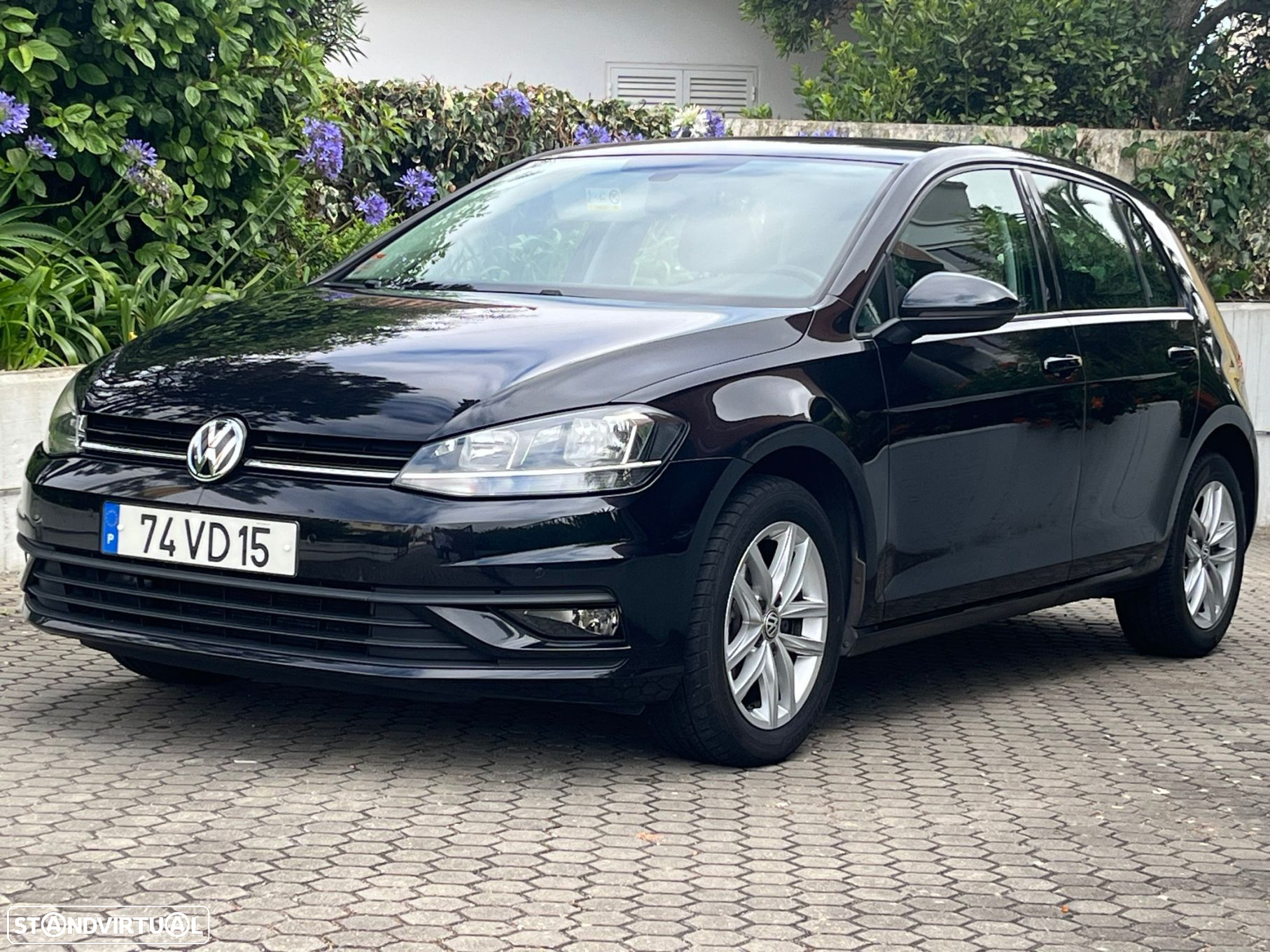 VW Golf 1.0 TSI Trendline Pack - 4