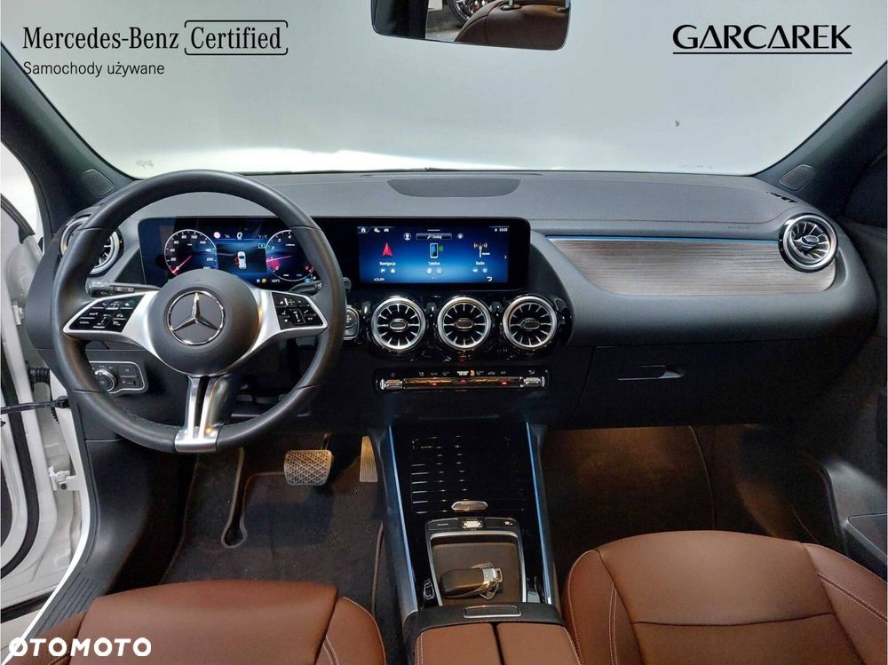 Mercedes-Benz GLA 200 Progressive - 16