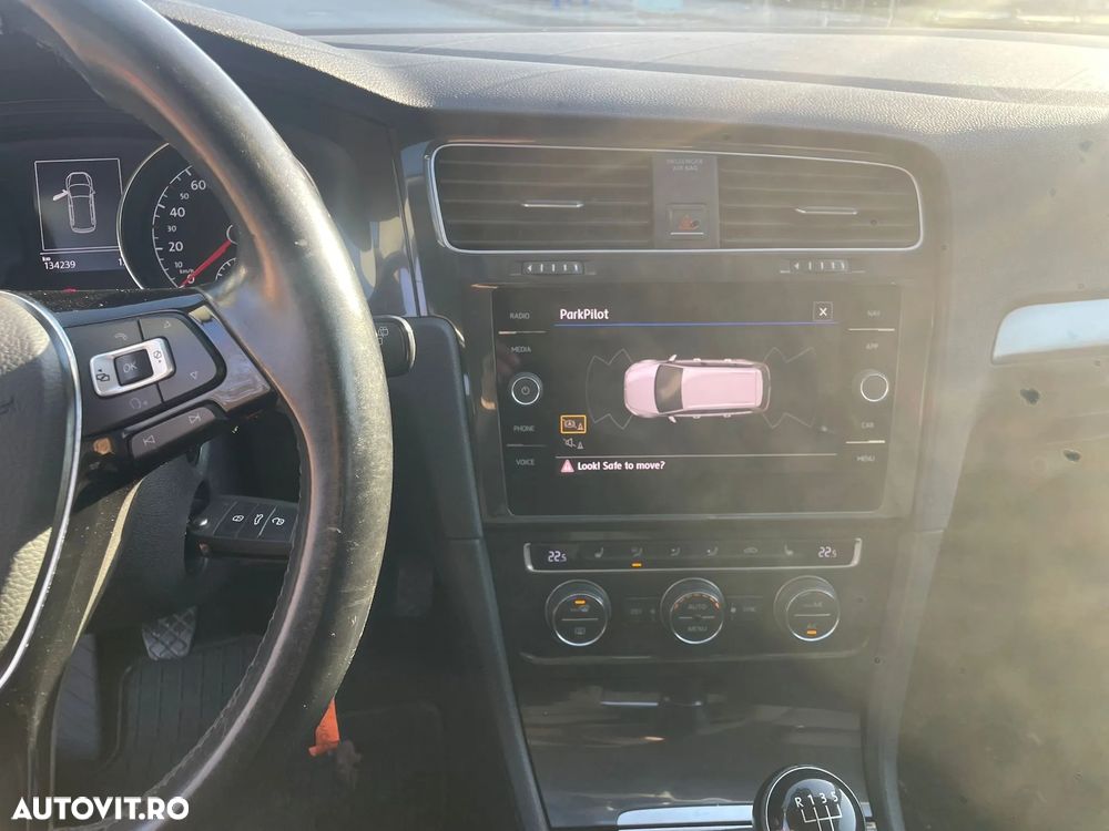 Volkswagen Golf 1.6 TDI SCR Comfortline - 8