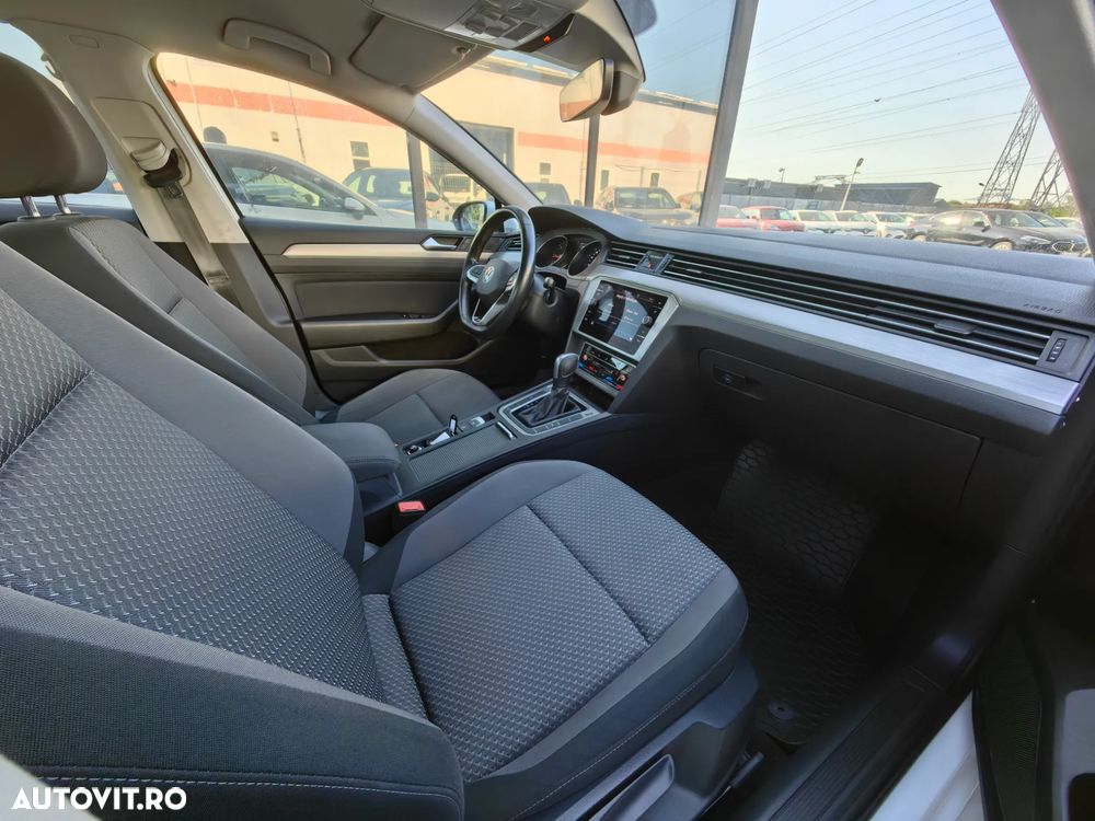 Volkswagen Passat 2.0 TDI DSG Trendline - 19