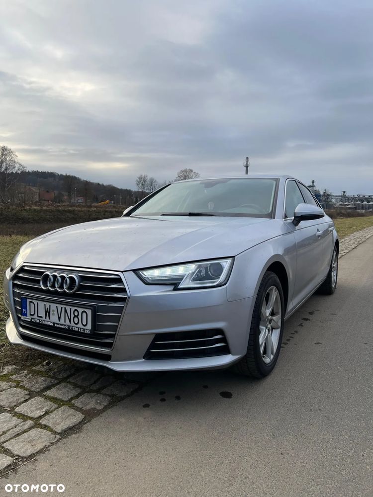 Audi A4 Limousine 2.0 TDI ultra S tronic - 1