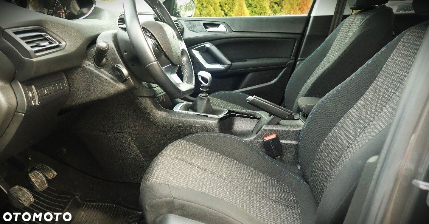 Peugeot 308 - 15