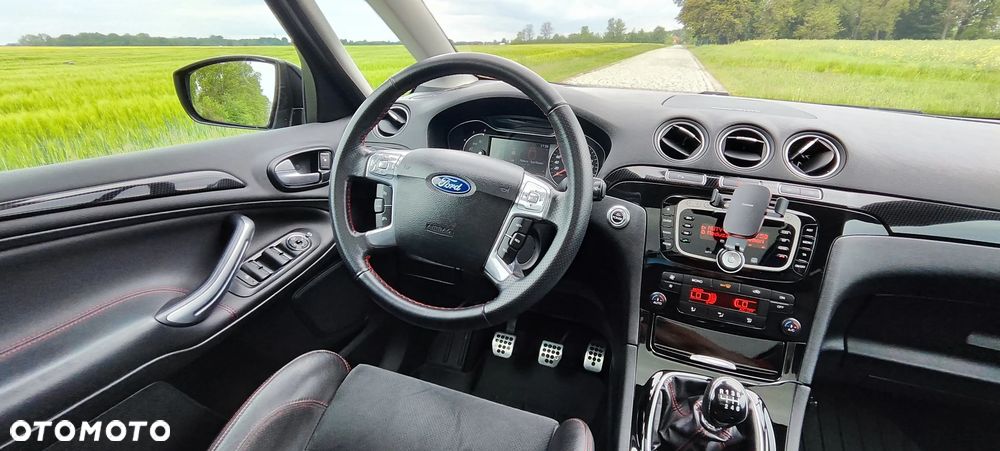 Ford S-Max - 34
