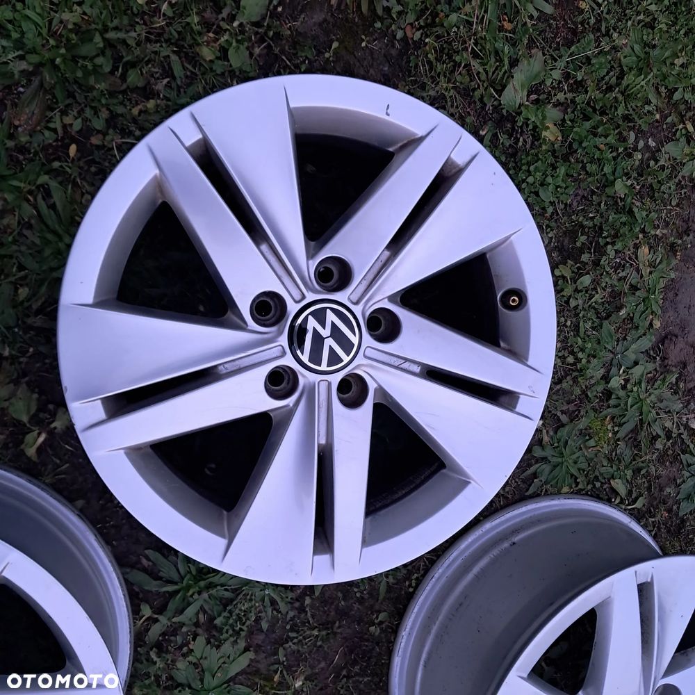 Felgi aluminiowe komplet Golf 8 VIII 5h0 601 025  7j×16" - 4