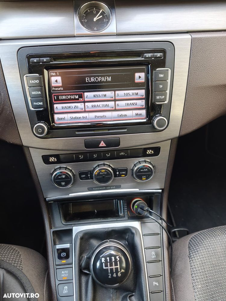 Volkswagen Passat 1.6 TDI BlueMotion Technology Comfortline - 19