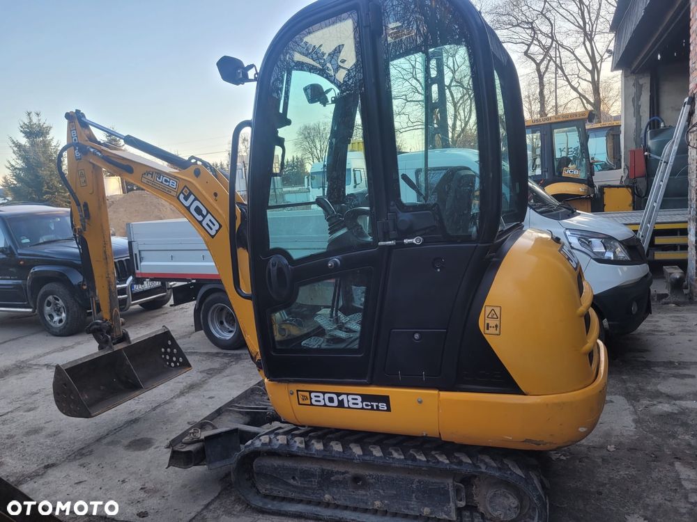 JCB 8018 - 5