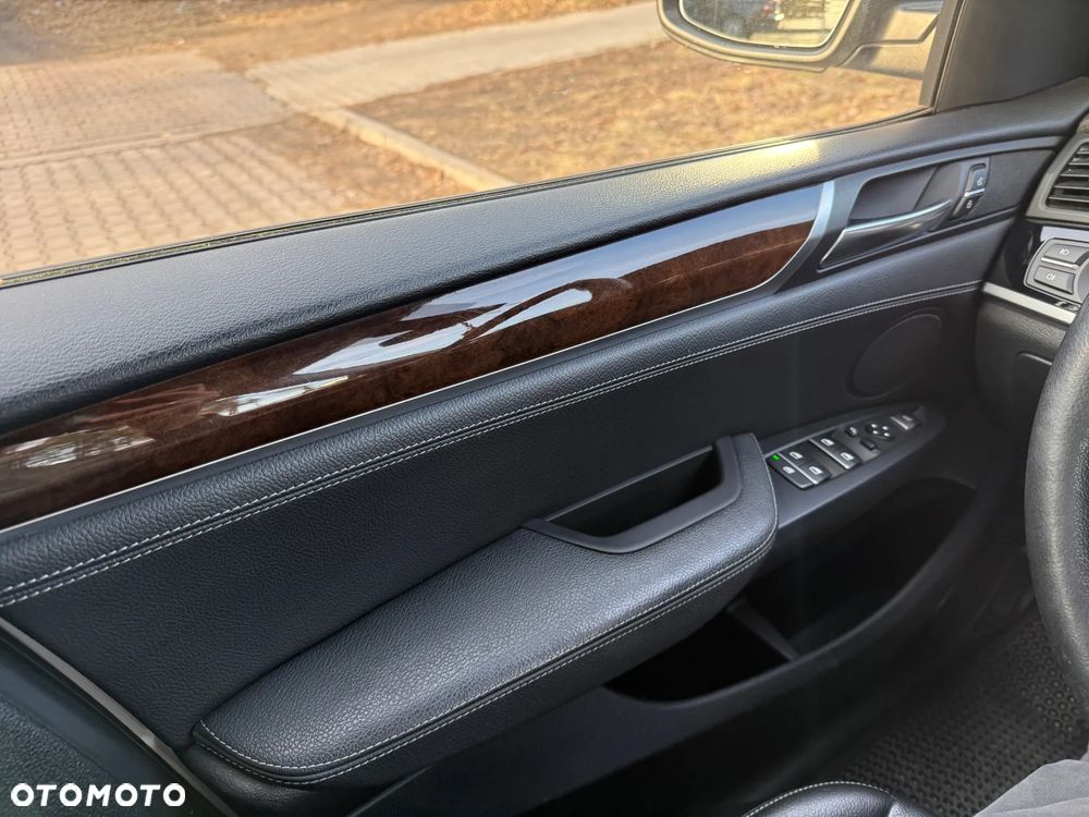 BMW X3 28i xDrive - 23