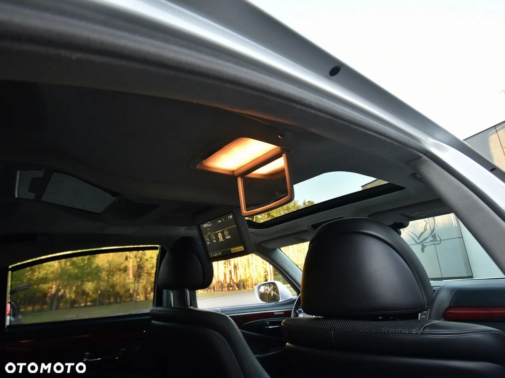 Lexus LS 600h Superior - 35