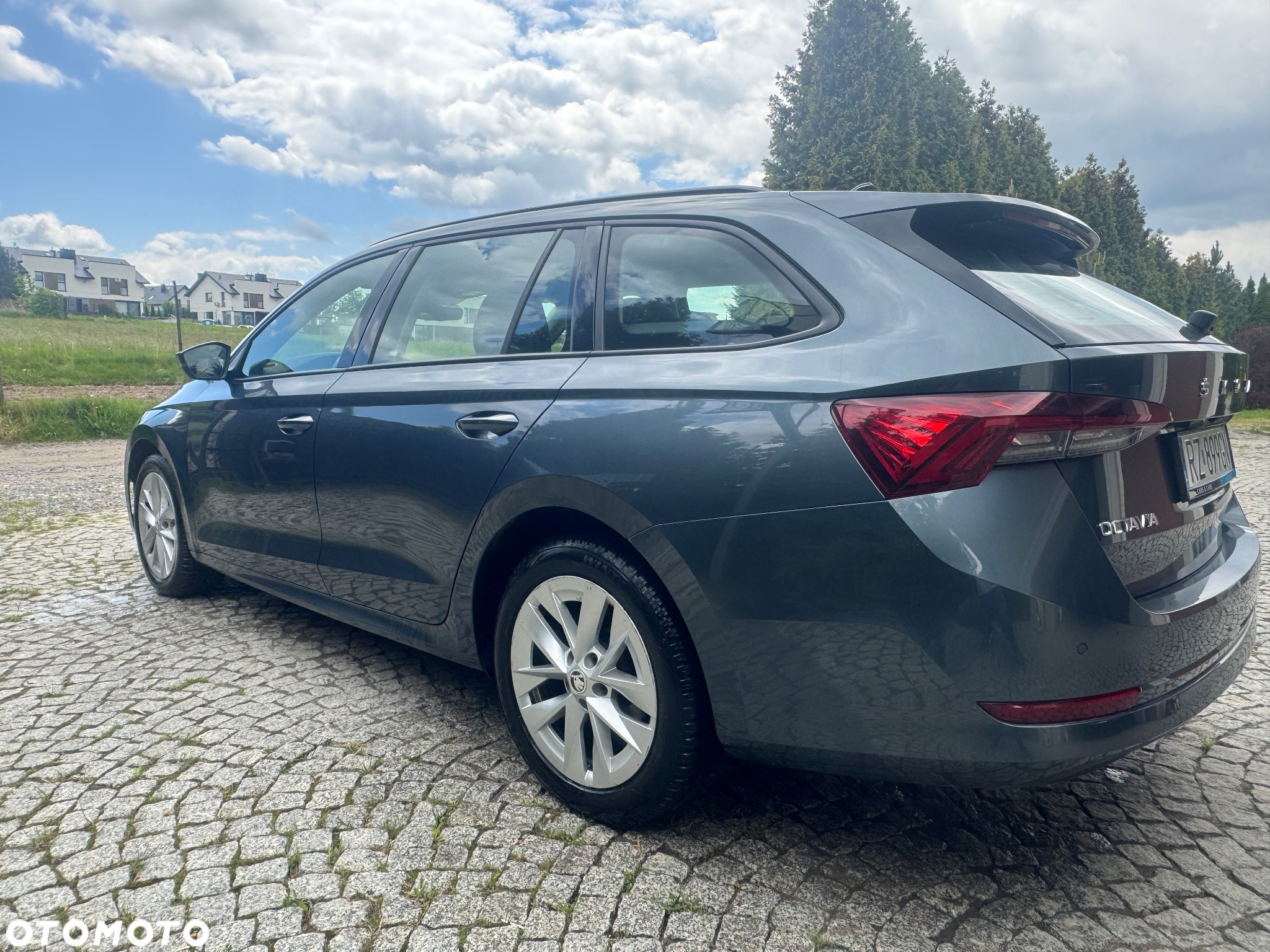 Skoda Octavia 2.0 TDI Style DSG - 13
