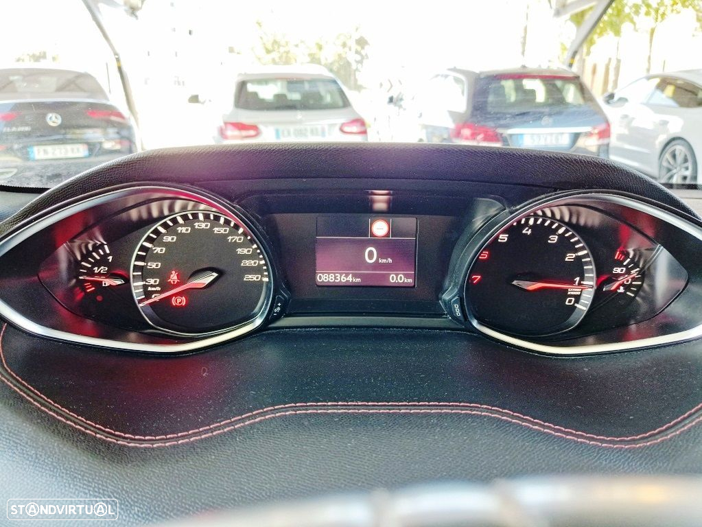 Peugeot 308 1.2 PureTech GT Line - 21