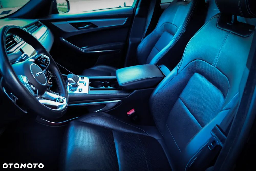 Jaguar F-Pace D200 AWD R-Dynamic S - 13