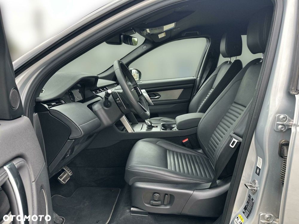 Land Rover Discovery Sport - 12