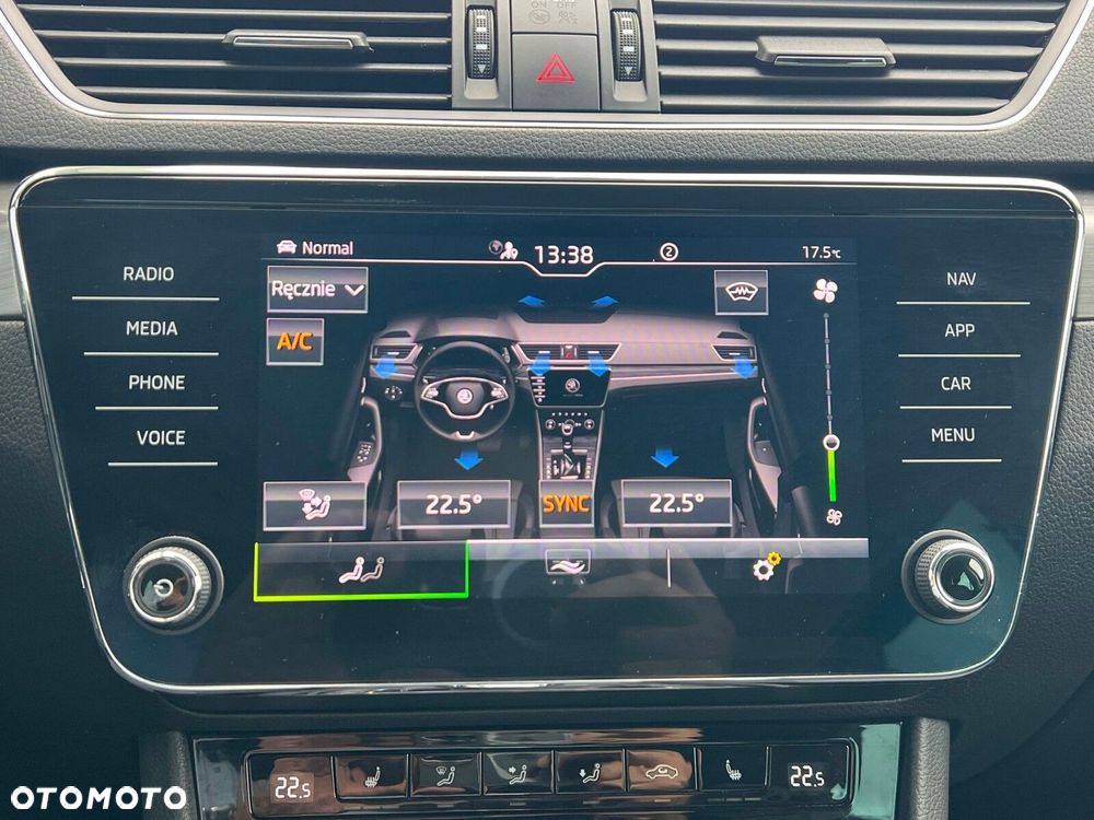 Skoda Superb 2.0 TDI SCR Style DSG - 24
