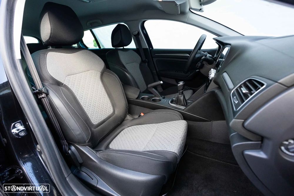 Renault Mégane Sport Tourer 1.5 Blue dCi Limited C/PM+Pneu - 37