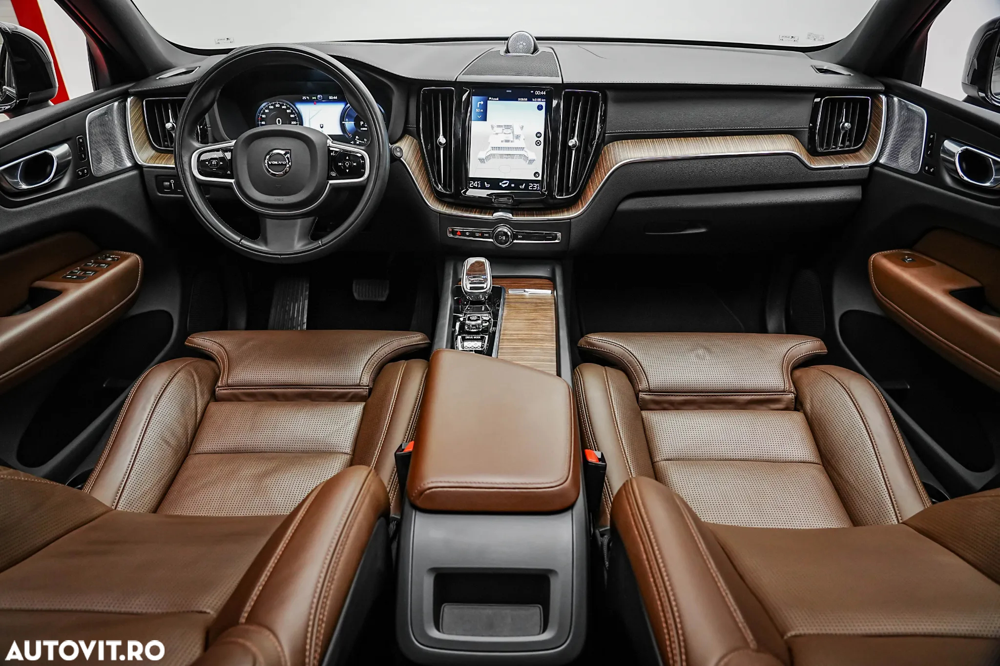 Volvo XC 60 Recharge T6 Twin Engine eAWD Inscription Expression - 2